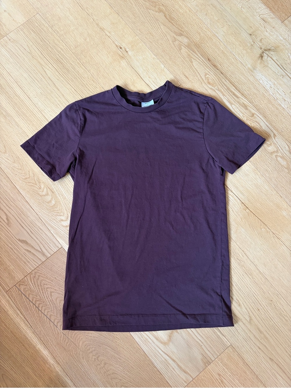 Mango Men's Medium Slim fit Crew Neck T-Shirt in Deep Plum